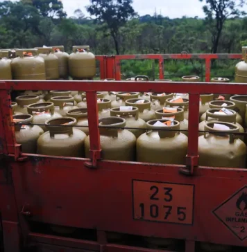 Beneficiários com NIS final 4 recebem Auxílio Gás nesta segunda-feira