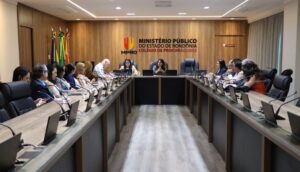 MPRO busca esclarecimentos e discute ausência de cargos no concurso da educação estadual