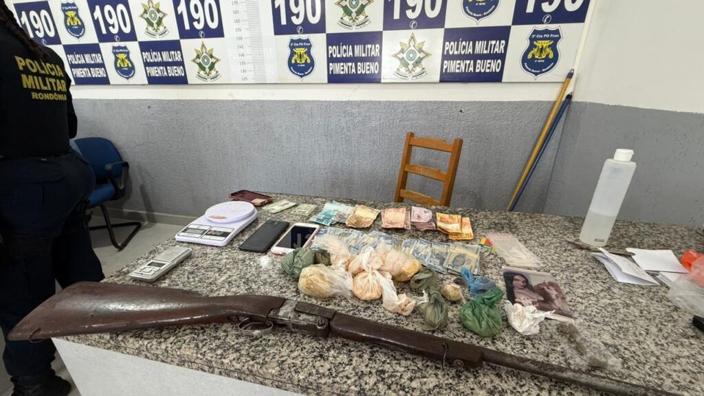 Operação apreende meio quilo de crack, arma e dinheiro em Pimenta Bueno