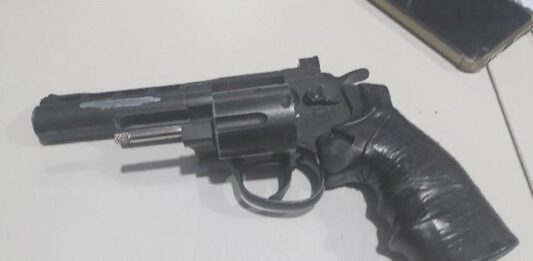 Polícia Militar procura por jovem acusada de matar avô e deixar avó ferida em ataque na zona rural de Ariquemes