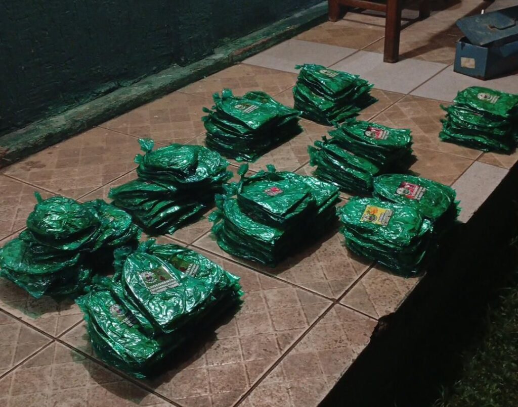 Combate ao tráfico na fronteira: PM e 6°BIS apreendem folhas de coca no rio Mamoré