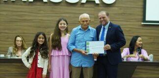 Personalidades lotam auditório da Uninassau em noite de homenagens propostas por Cirone Deiró