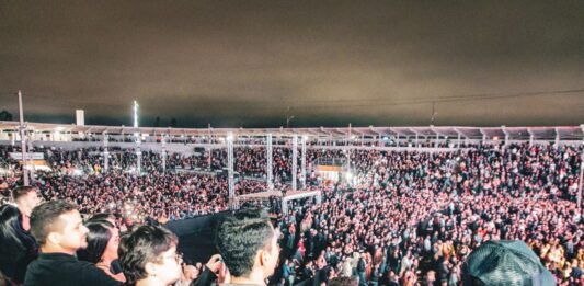 Com portões abertos, ExpoVilhena 2026 oferece ao público na primeira noite, feira de negócios rodeio e show de Simone Mendes