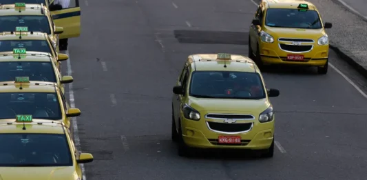 CMN regulamenta nova linha para motoristas de aplicativos e taxistas