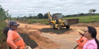 Rosangela Donadon conquista recuperação asfáltica para Novo Plano e acompanha obras.