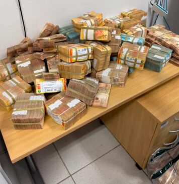 PF apreende R$ 2 milhões em dinheiro vivo com dupla escoltada por seguranças armados em Rondônia