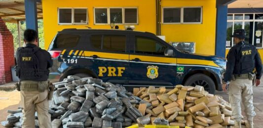 PRF em Rondônia apreende mais de uma tonelada de drogas em fundo falso de caminhão na BR-364