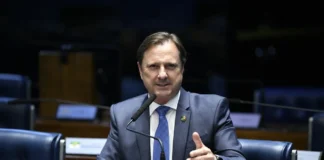 Nunes Marques concede liminar e devolve elegibilidade ao ex-senador Acir Gurgacz