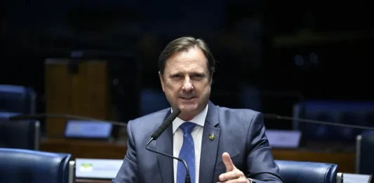 Nunes Marques concede liminar e devolve elegibilidade ao ex-senador Acir Gurgacz