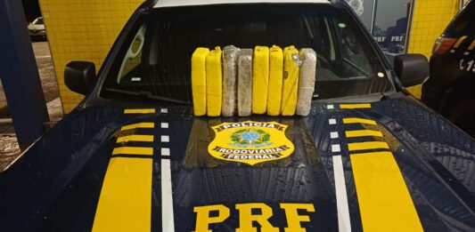PRF apreende 8 kg de “supermaconha” em ônibus no município de Vilhena/RO