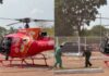 Jovem ferido por tiro é resgatado de helicóptero após seca impedir acesso por rio em RO