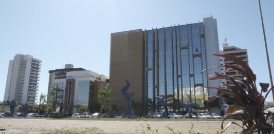 TCE-RO seleciona assessor para atuação estratégica com remuneração superior a R$ 13 mil