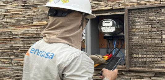 Vai instalar mais ar-condicionado ou ampliar o negócio? Veja quando é preciso atualizar a carga elétrica