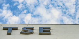 TSE dá 24 horas para Meta dar informações sobre igualdade de campanhas
